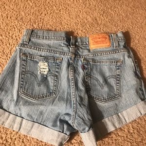 Levi’s shorts